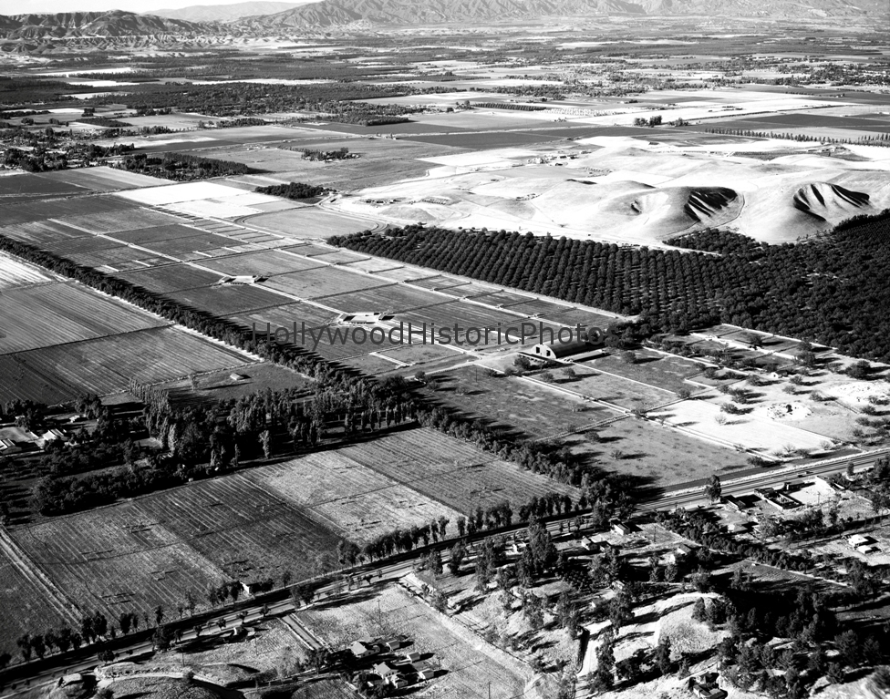 Woodland Hills 1949 WM.jpg